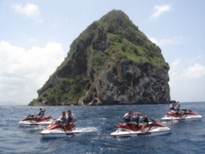 jet-ski découvrir paysage toute vitesse